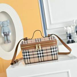 Picture of Burberry Handbags _SKUfw236853037fw